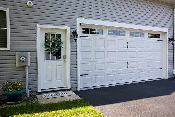 24/7 Emergency Garage Door Roller Replacement experts in England, AR